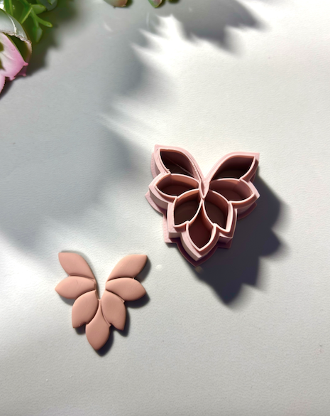 "Maria" - Polymer Gyurma Kivágó Forma