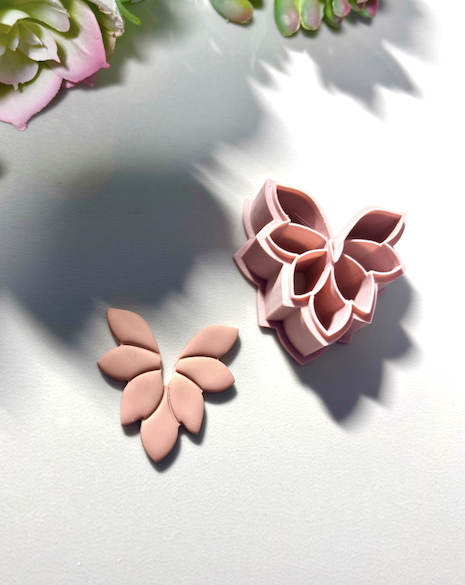"Maria" - Polymer Gyurma Kivágó Forma